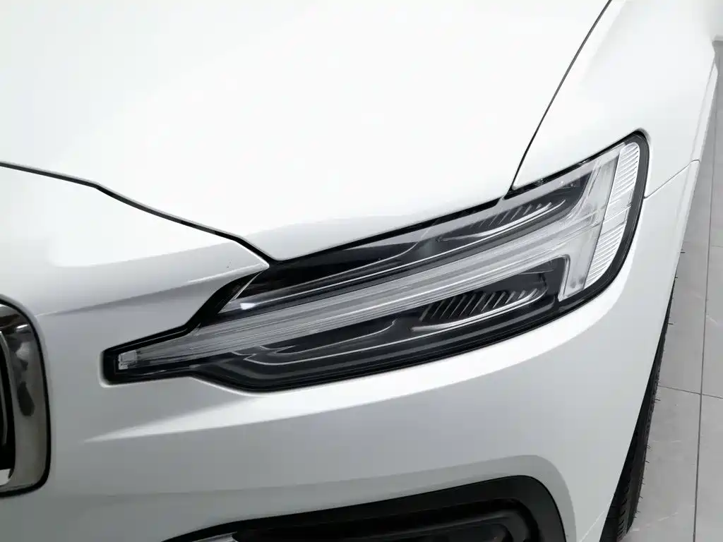 Volvo S60 — миниатюра 7