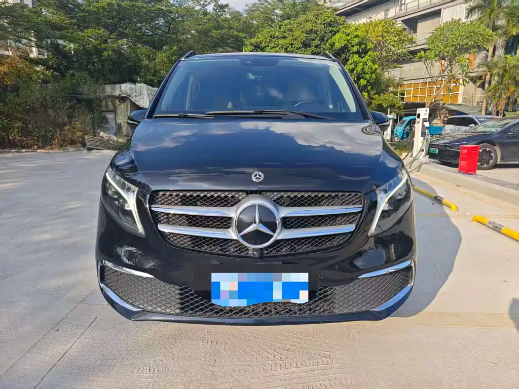 Mercedes-Benz V-Class — миниатюра 2