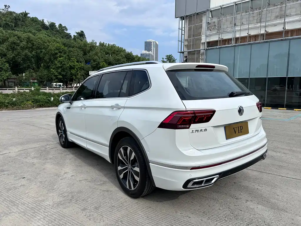 Volkswagen Tiguan L — миниатюра 7