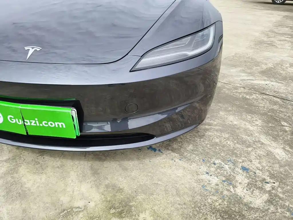 Tesla Model 3 — миниатюра 24