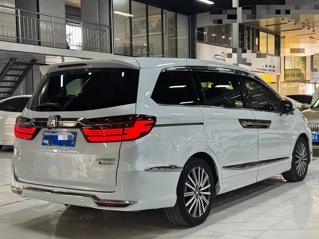 Honda Elysion — миниатюра 8