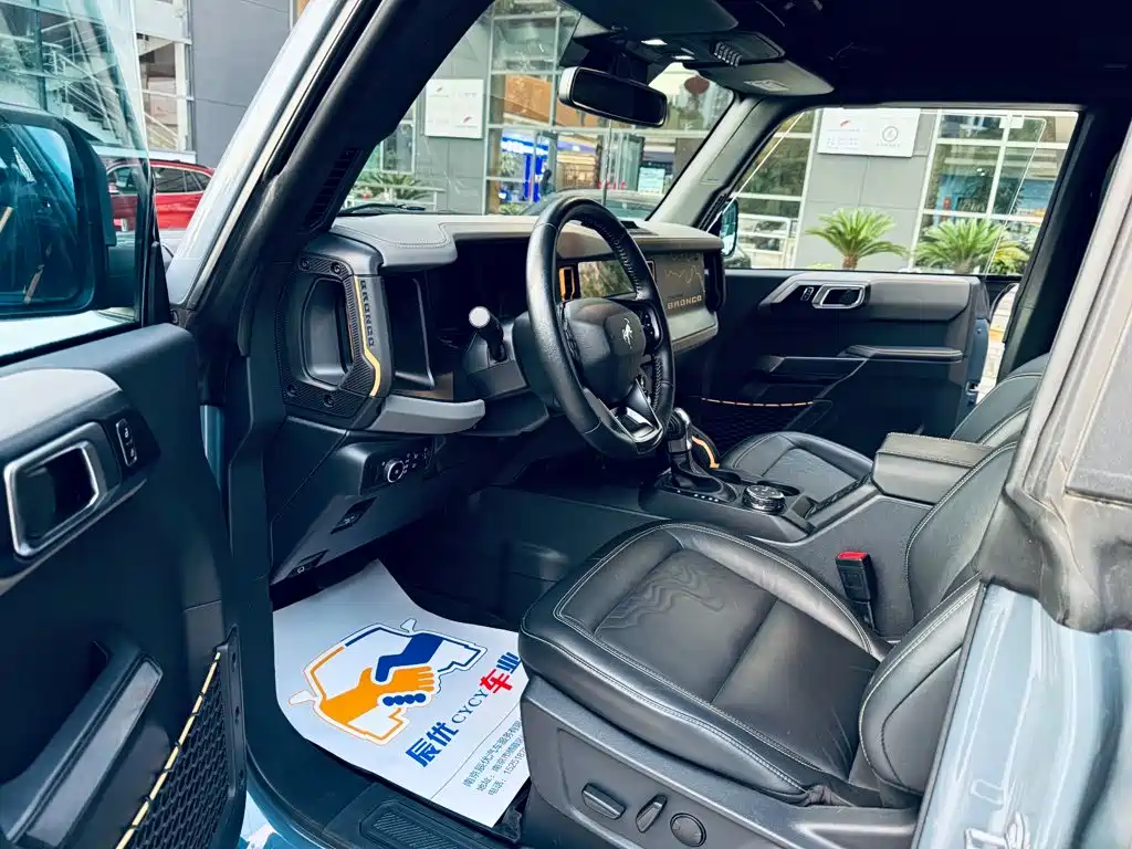 Ford Bronco — миниатюра 11