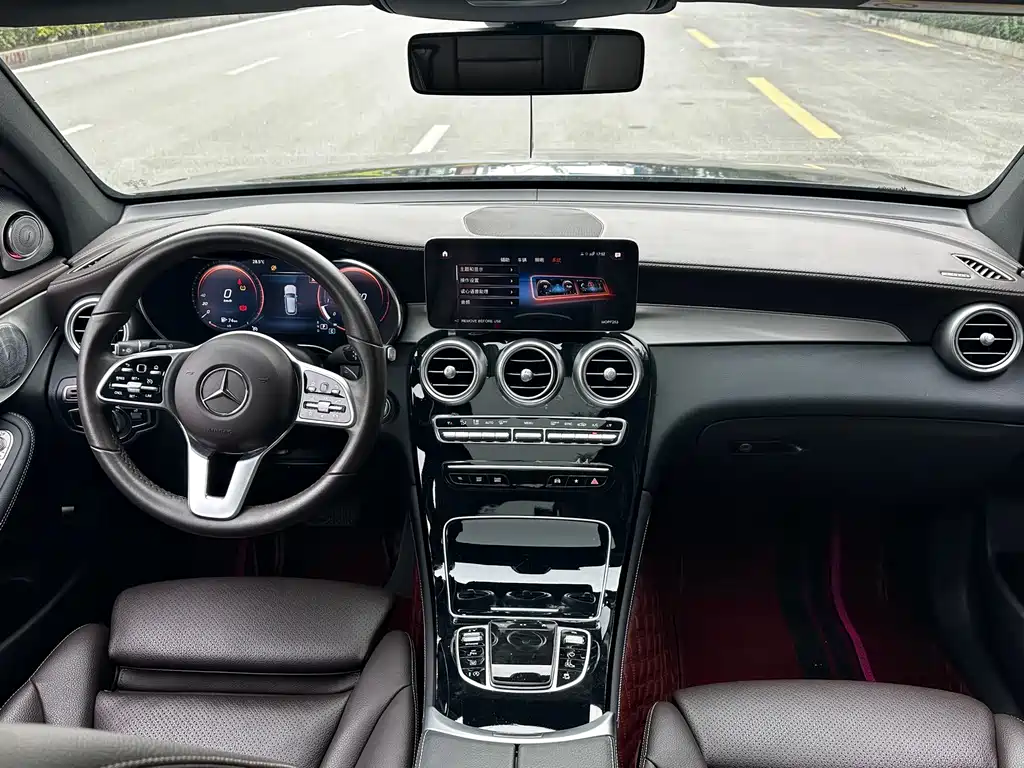 Mercedes-Benz GLC 2022 GLC 260 L 4MATIC