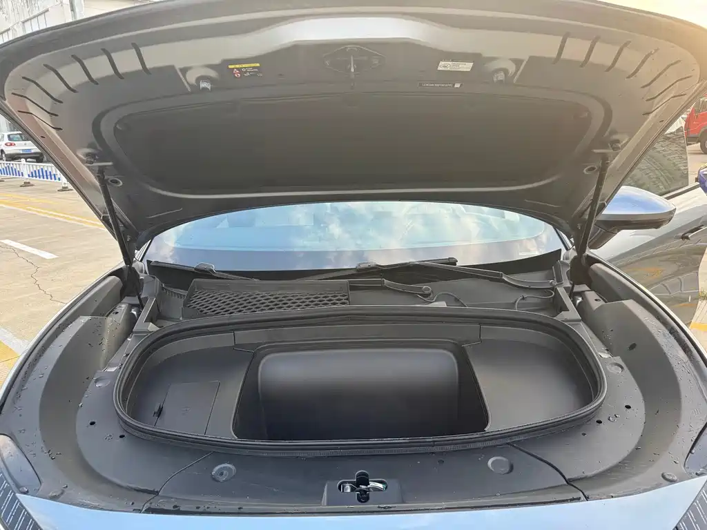 BYD L EV — миниатюра 23