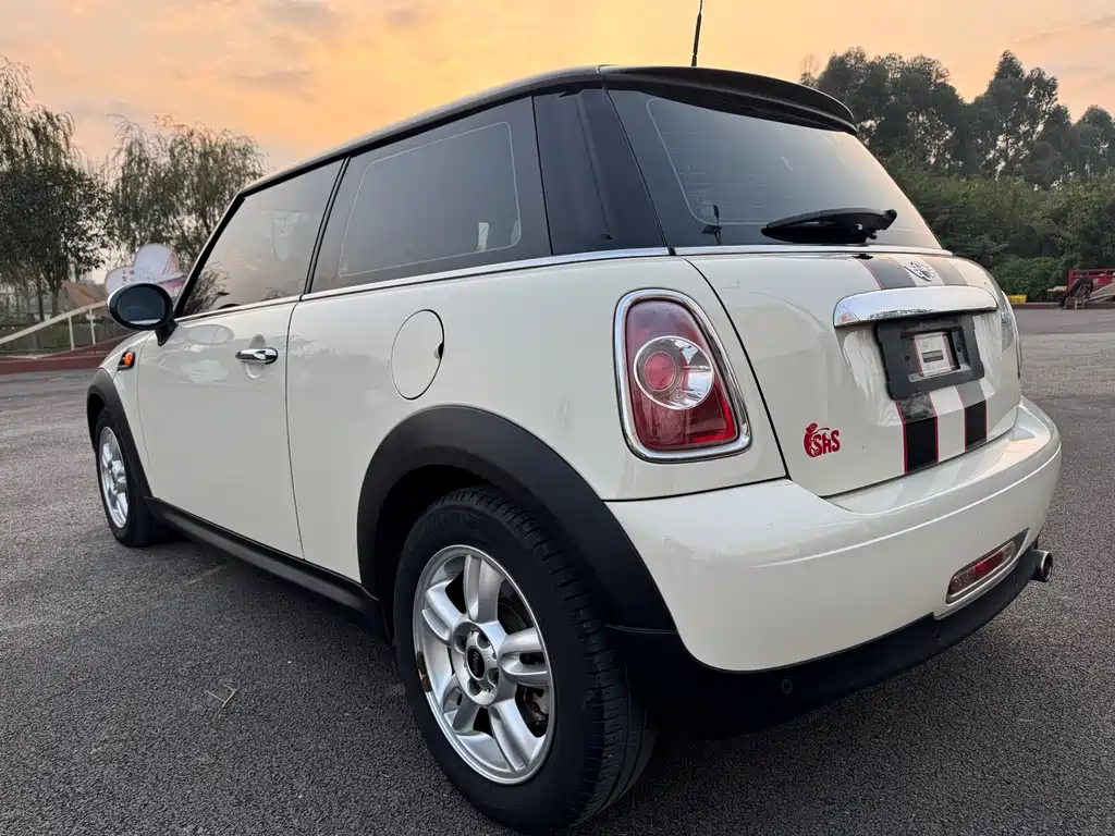 Mini Mini 2012 1.6L ONE Baker Street