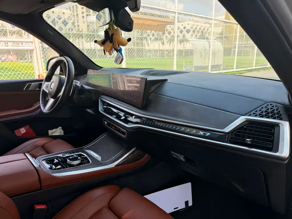 BMW X7 — миниатюра 11