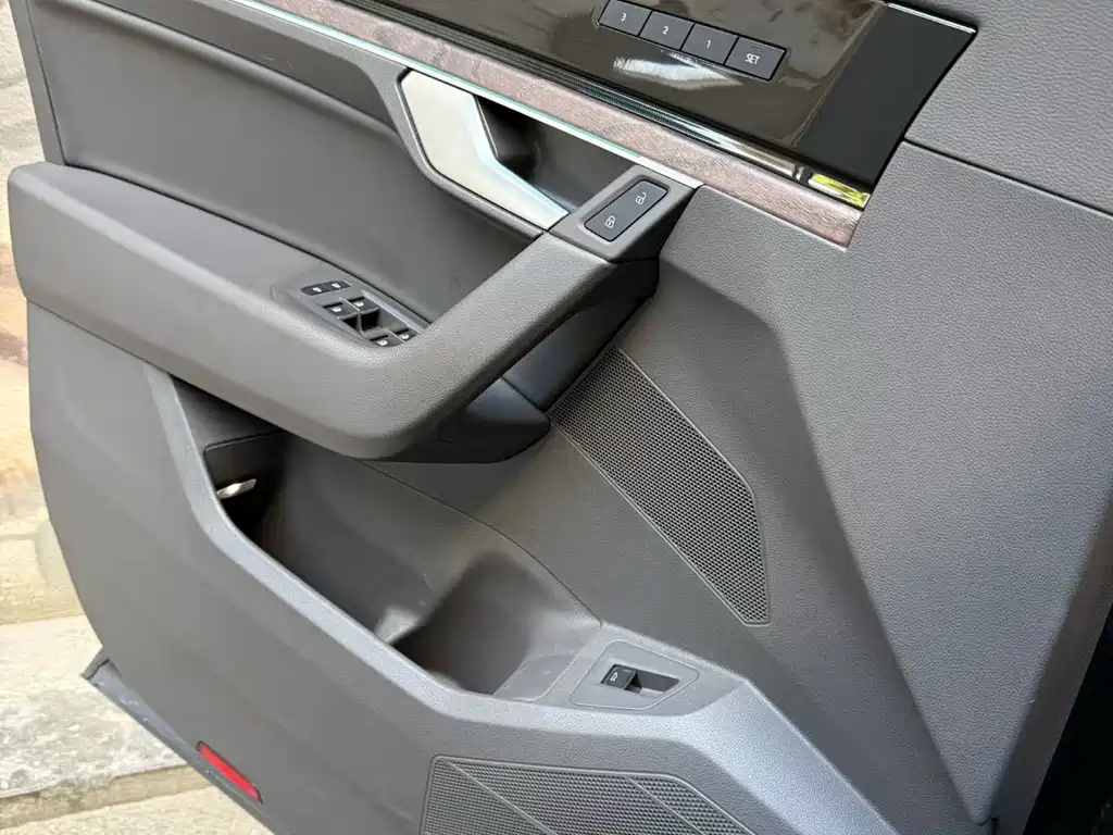Volkswagen Touareg — миниатюра 6