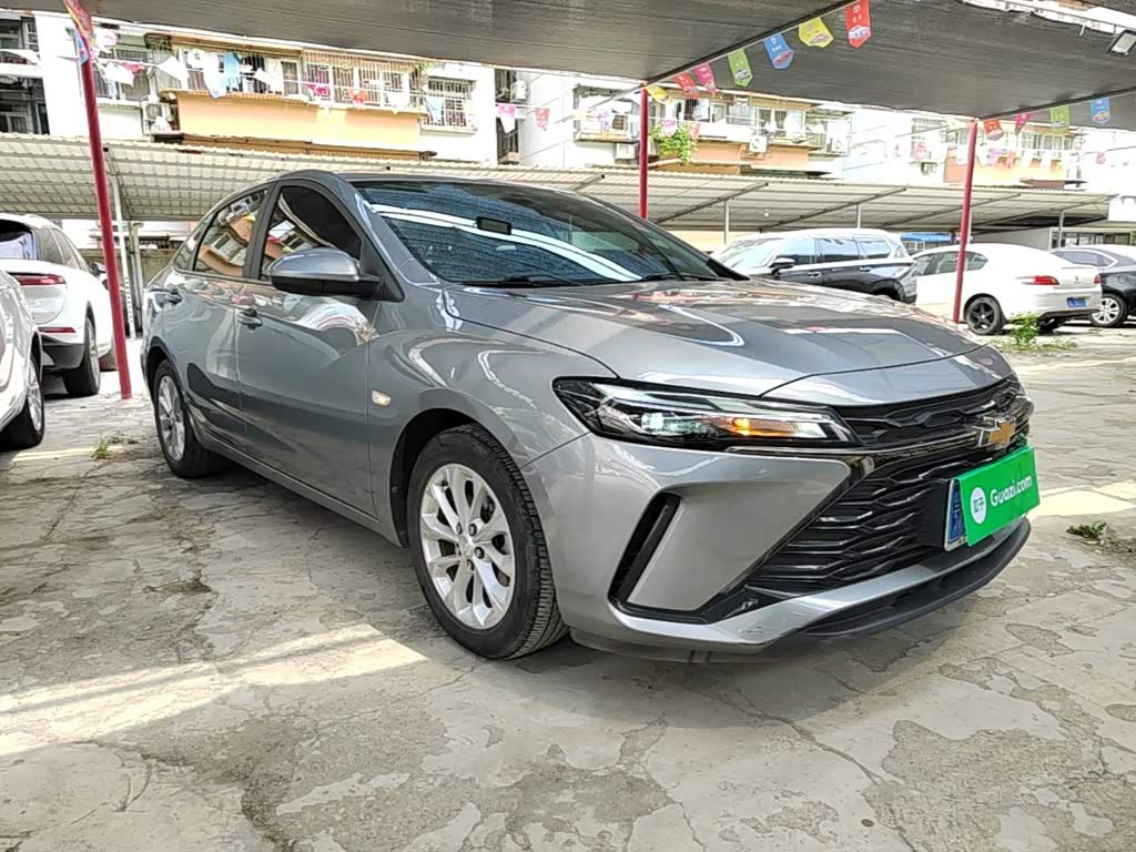 Chevrolet Monza 1.5 л 2022 г. Серебристо-серый, пробег 27599 км