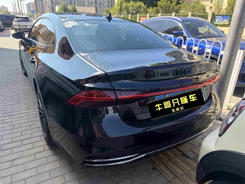 Audi A7L — миниатюра 2
