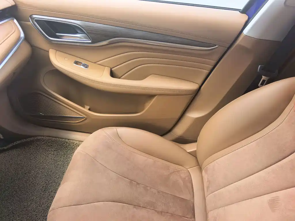 Roewe MARVEL X — миниатюра 18