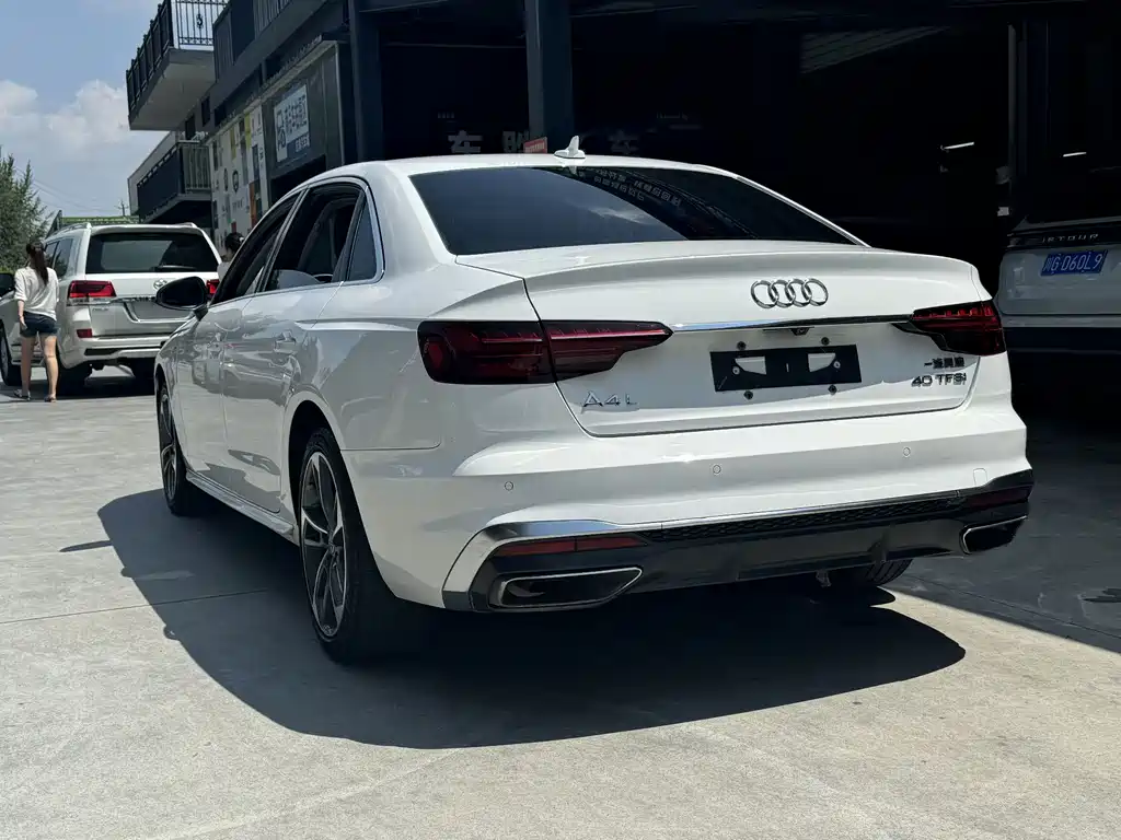 AUDI A4L