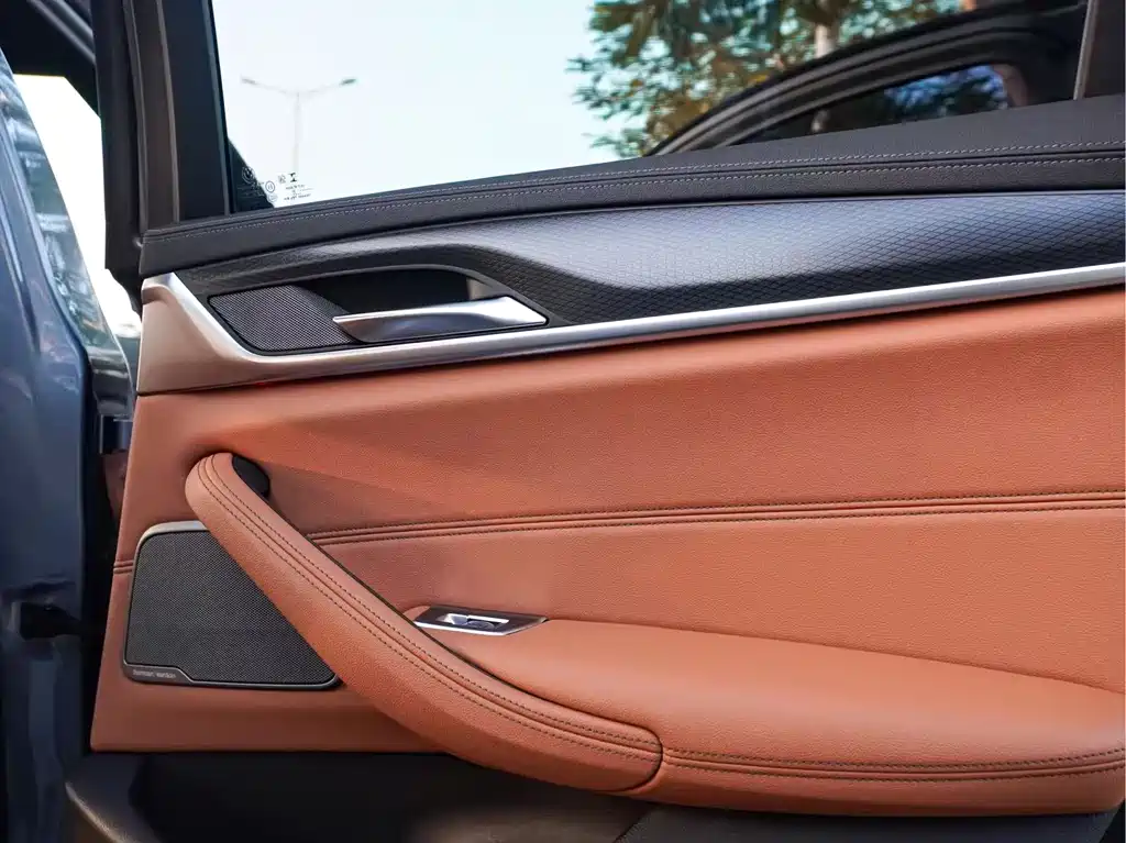 BMW 5 Series (Import) — миниатюра 19
