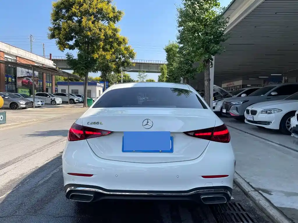 Mercedes-Benz C-Class — миниатюра 10