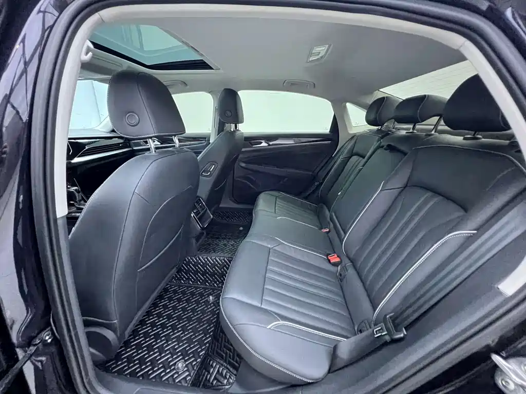 Volkswagen Passat — миниатюра 6