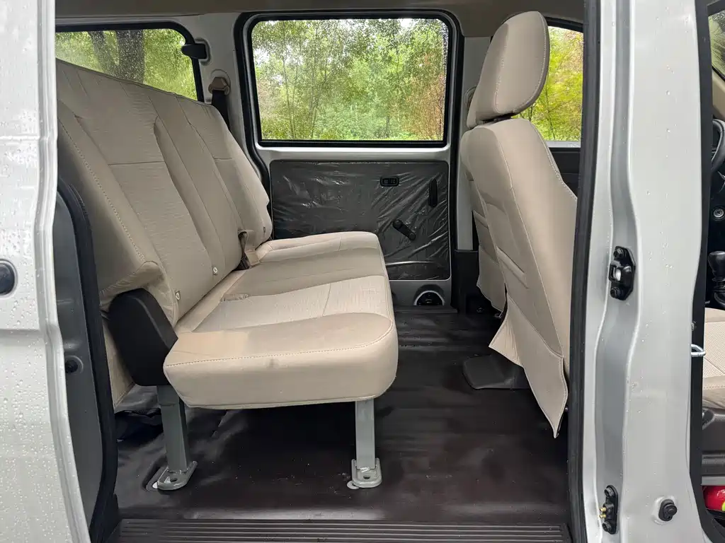 Wuling Hongguang V — миниатюра 11