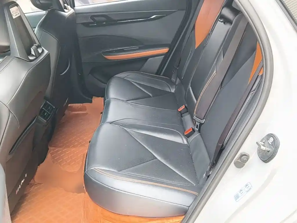 Changan UNI-V iDD — миниатюра 17