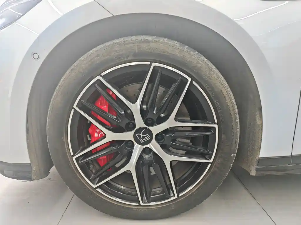 BYD Han L — миниатюра 8