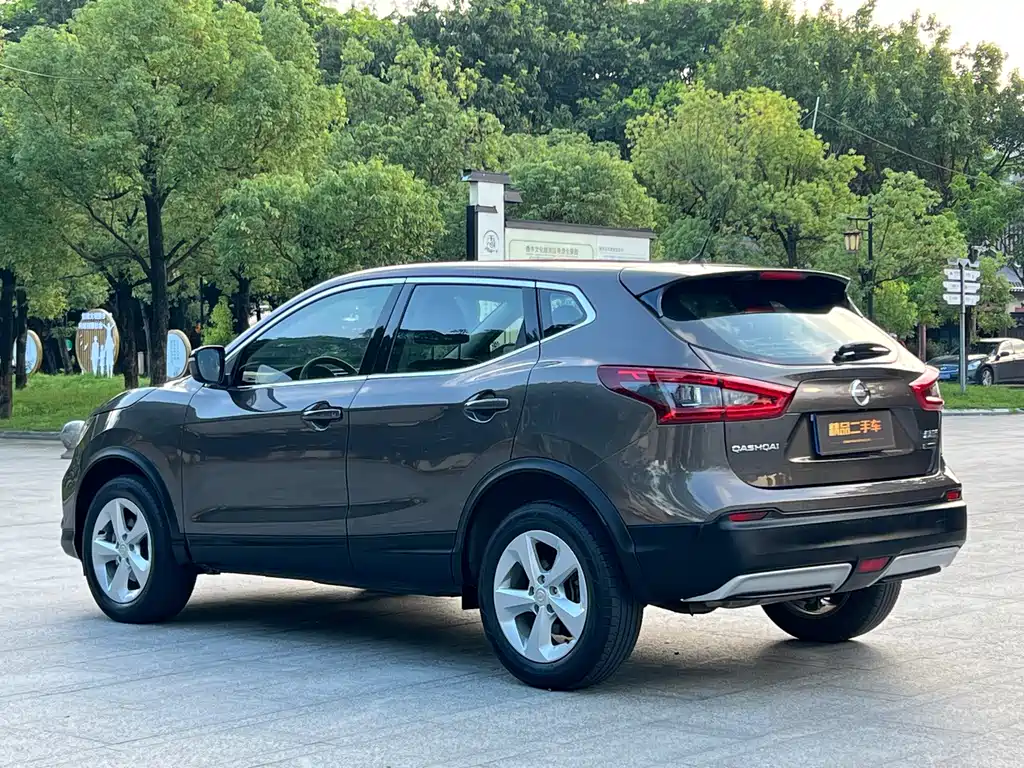 Nissan Qashqai — миниатюра 9