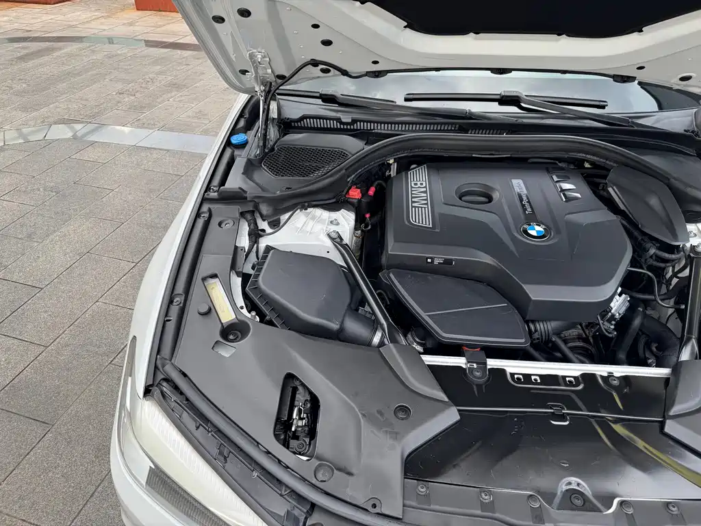 BMW 5 Series — миниатюра 33