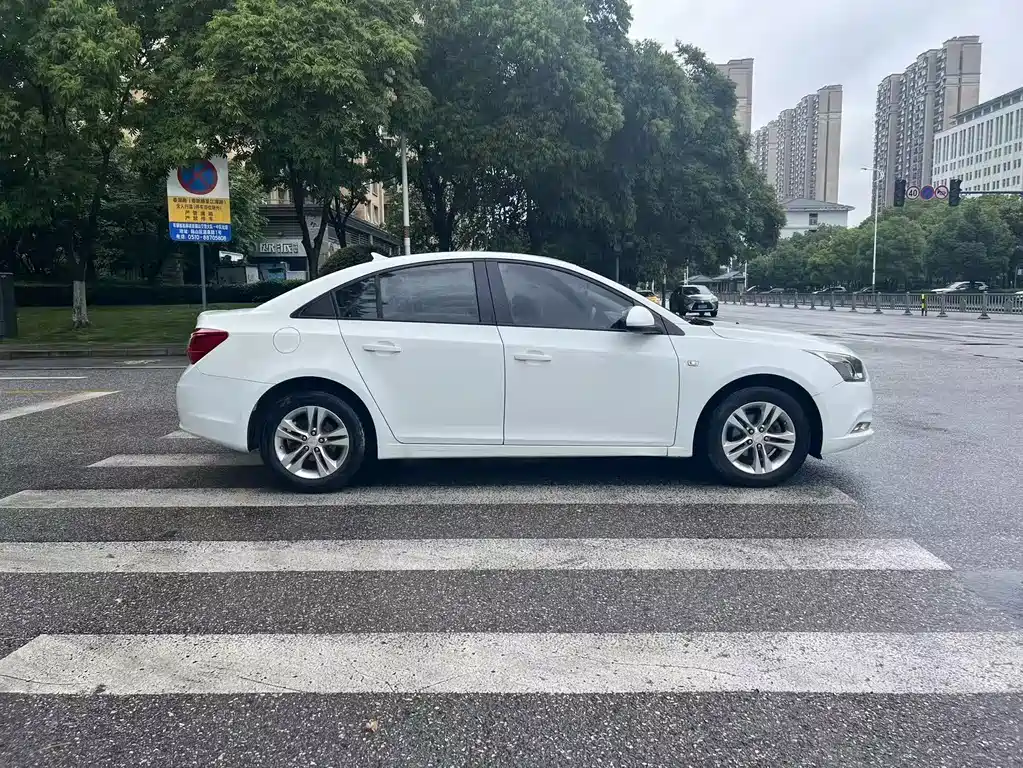 Chevrolet Cruze 2015 1.5L SE AT