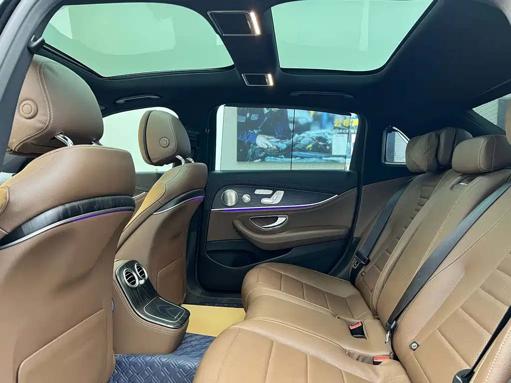 MERCEDES-BENZ E CLASS