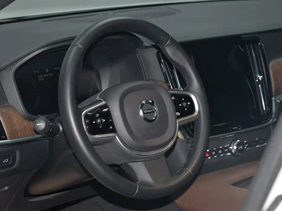 Volvo V90 — миниатюра 7