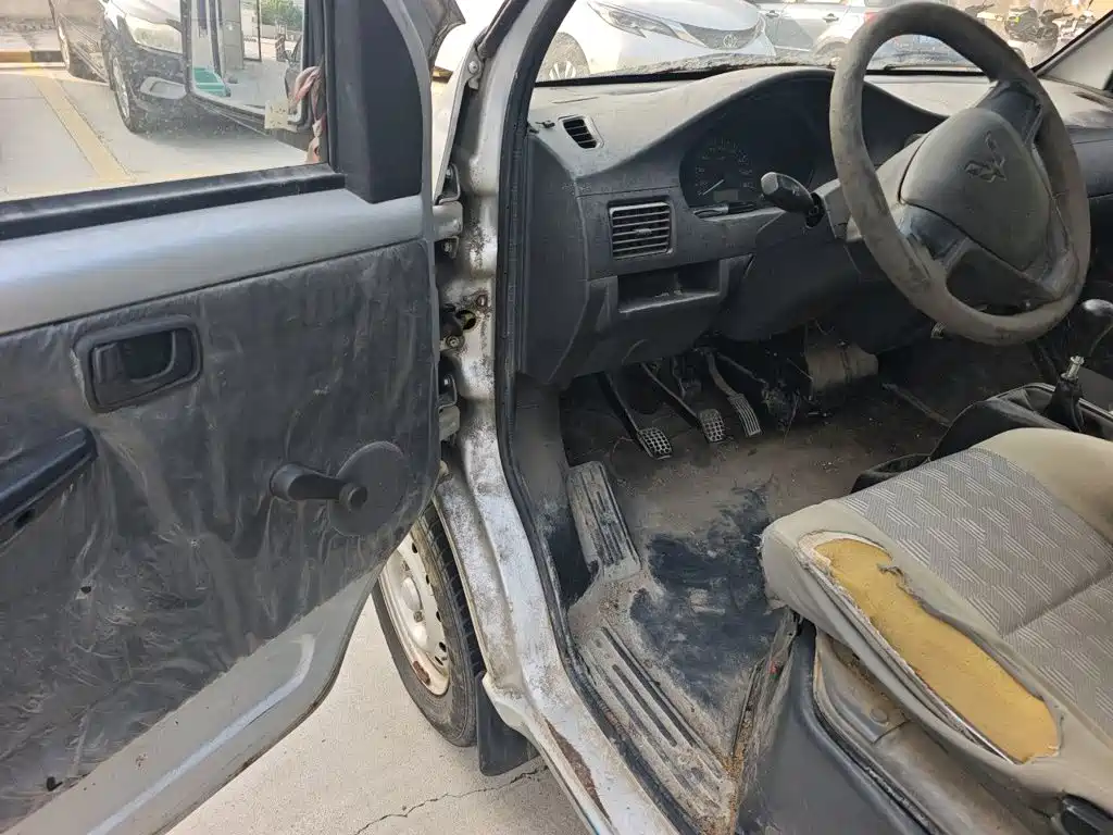 Wuling Rongguang Mini Truck — миниатюра 14