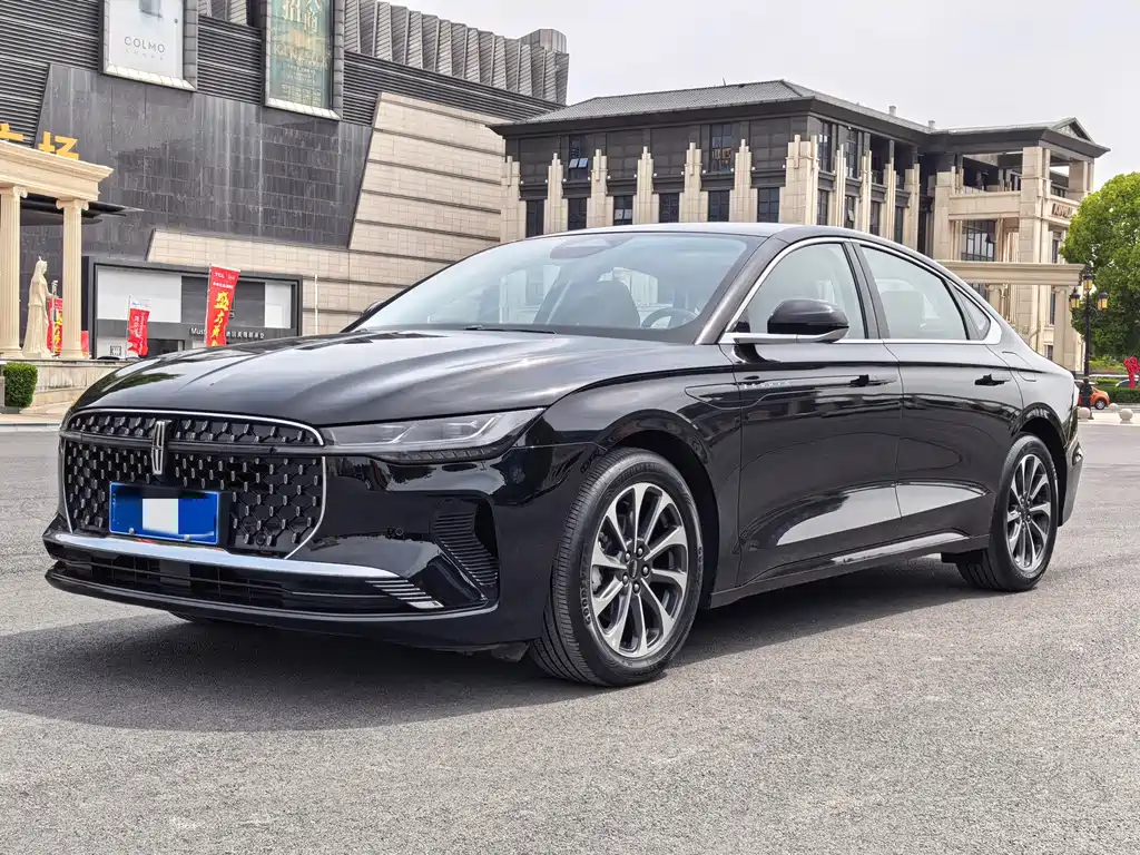 Lincoln Z 2025