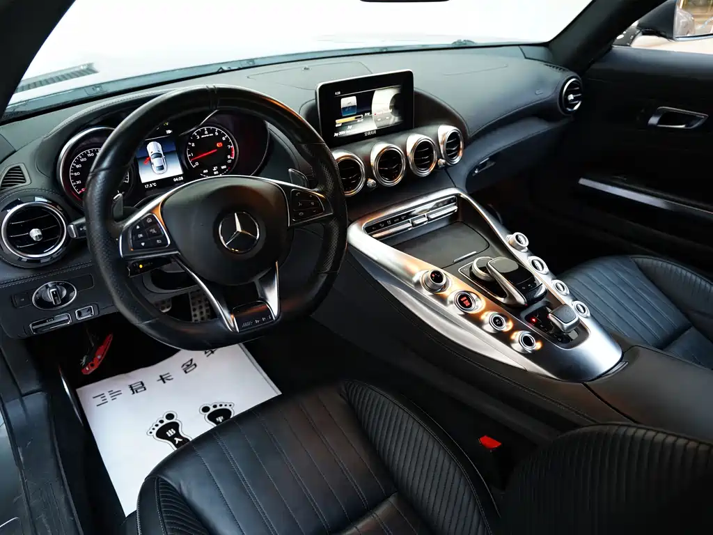 MERCEDES-BENZ AMG GT