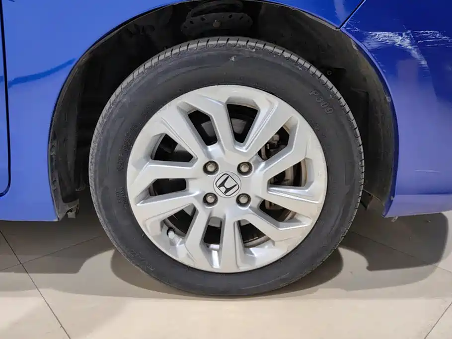 Honda Fit — миниатюра 6