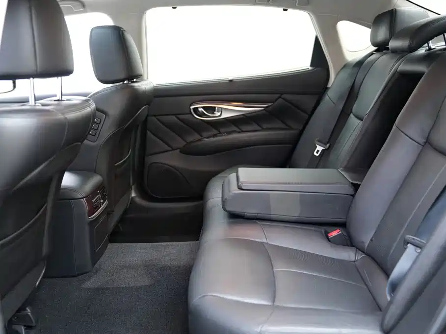 Infiniti Q70 — миниатюра 16
