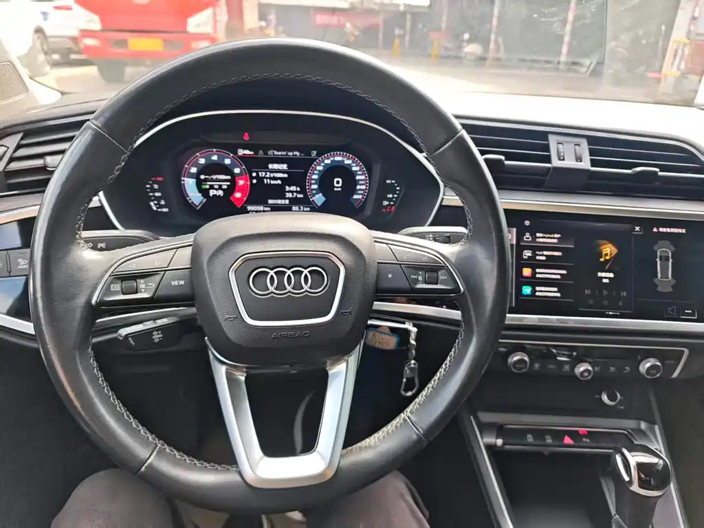 Audi Q3 — миниатюра 12