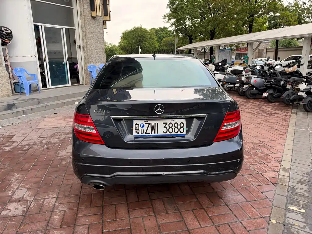 Mercedes-Benz C-Class — миниатюра 10