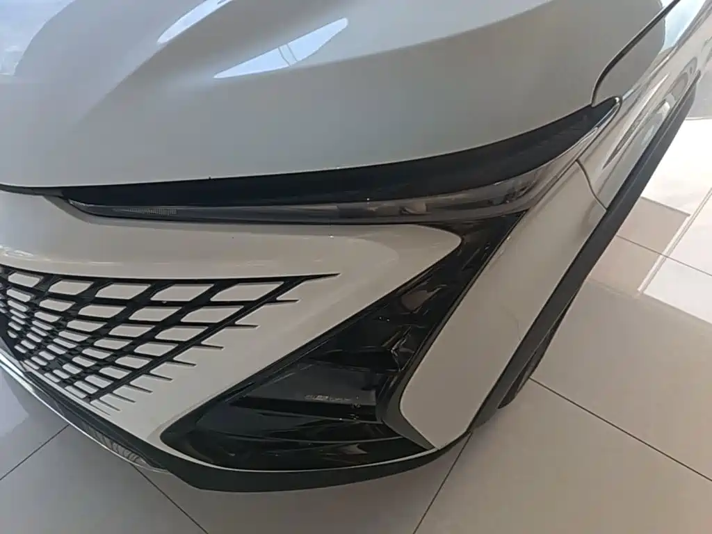 Changan UNI-T — миниатюра 24