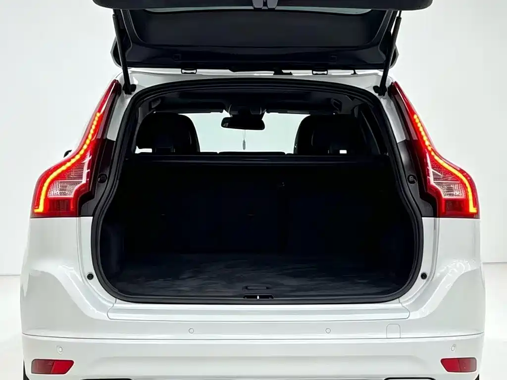 Volvo XC60 — миниатюра 23