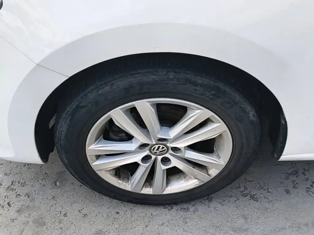 Volkswagen Santana — миниатюра 23