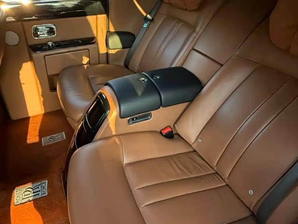 Rolls-Royce Phantom — миниатюра 11