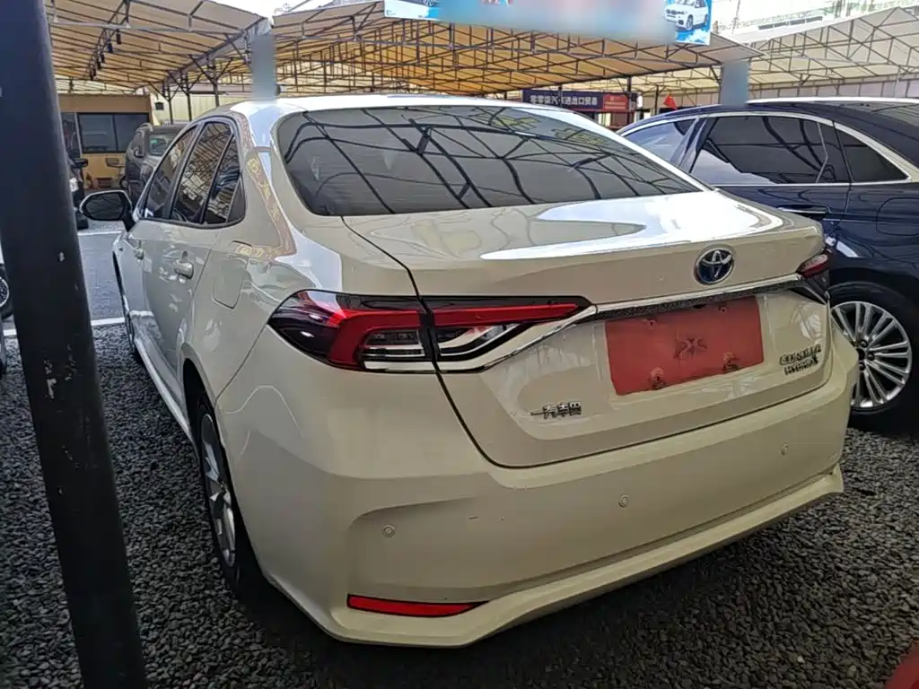 Toyota Corolla — миниатюра 5