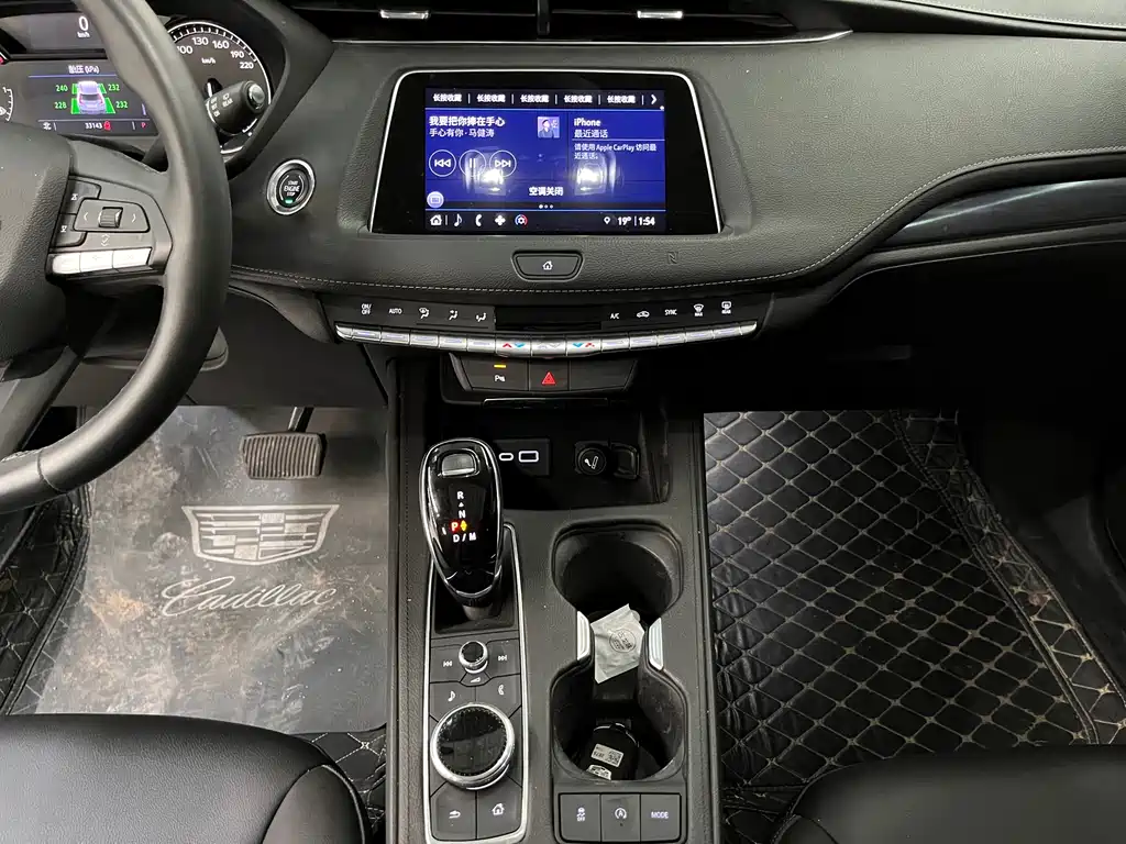 Cadillac XT4 — миниатюра 8