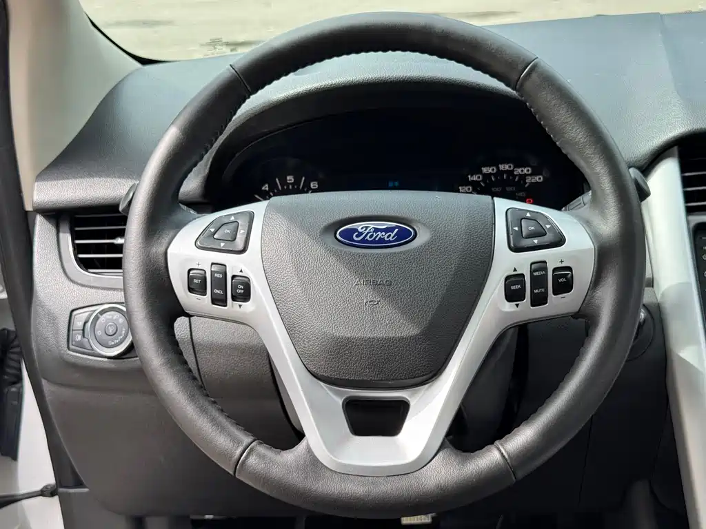 Ford Edge (Import) — миниатюра 11
