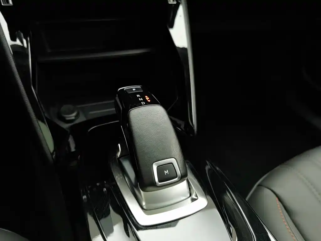 Peugeot 2008 — миниатюра 13