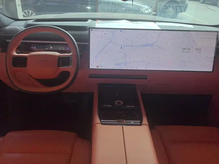 Lynk & Co 900 — миниатюра 12