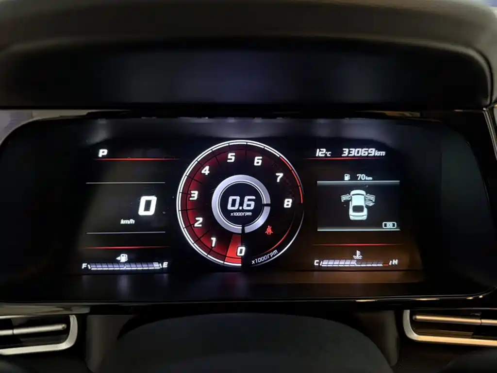 Hyundai Elantra — миниатюра 8