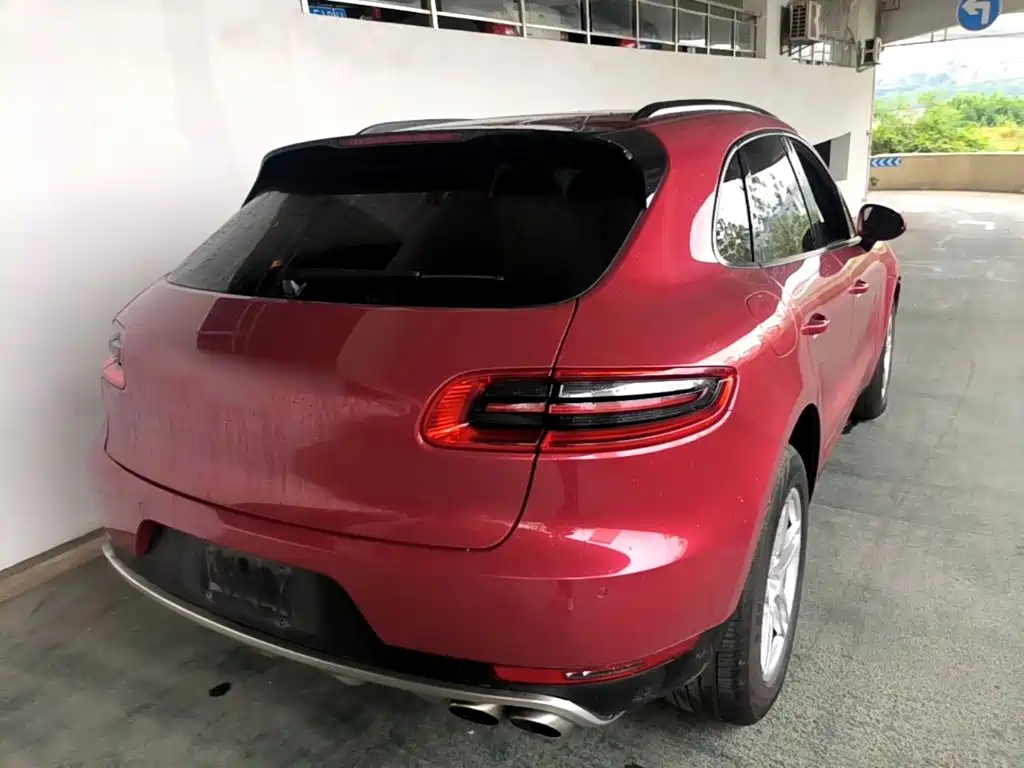 Porsche Macan — миниатюра 7