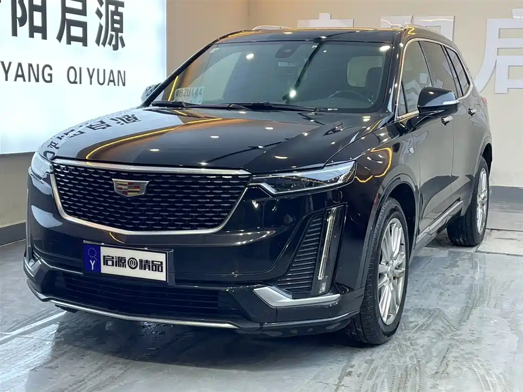 CADILLAC XT6