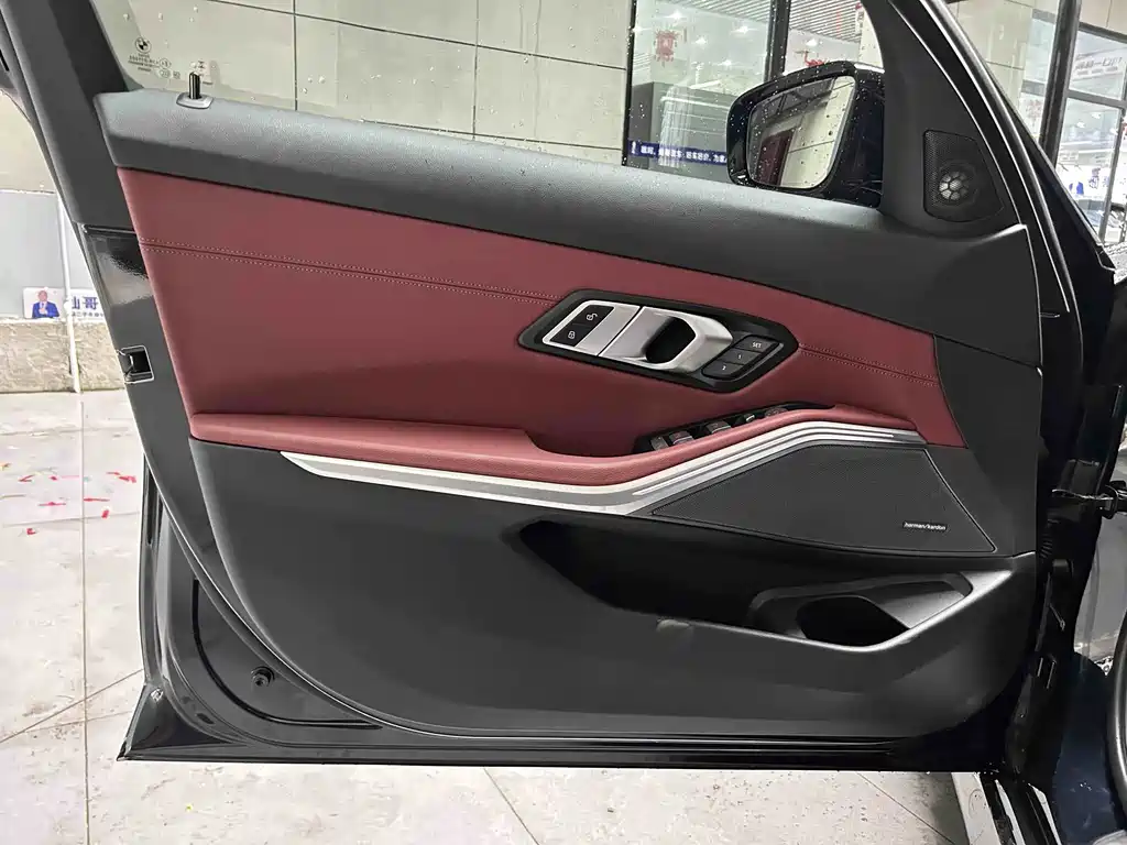 BMW 3 Series — миниатюра 18