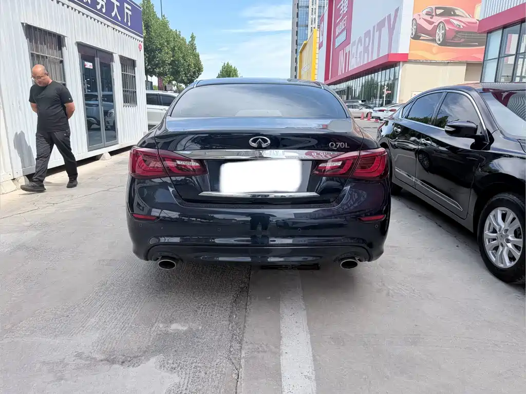 Infiniti Q70 — миниатюра 5