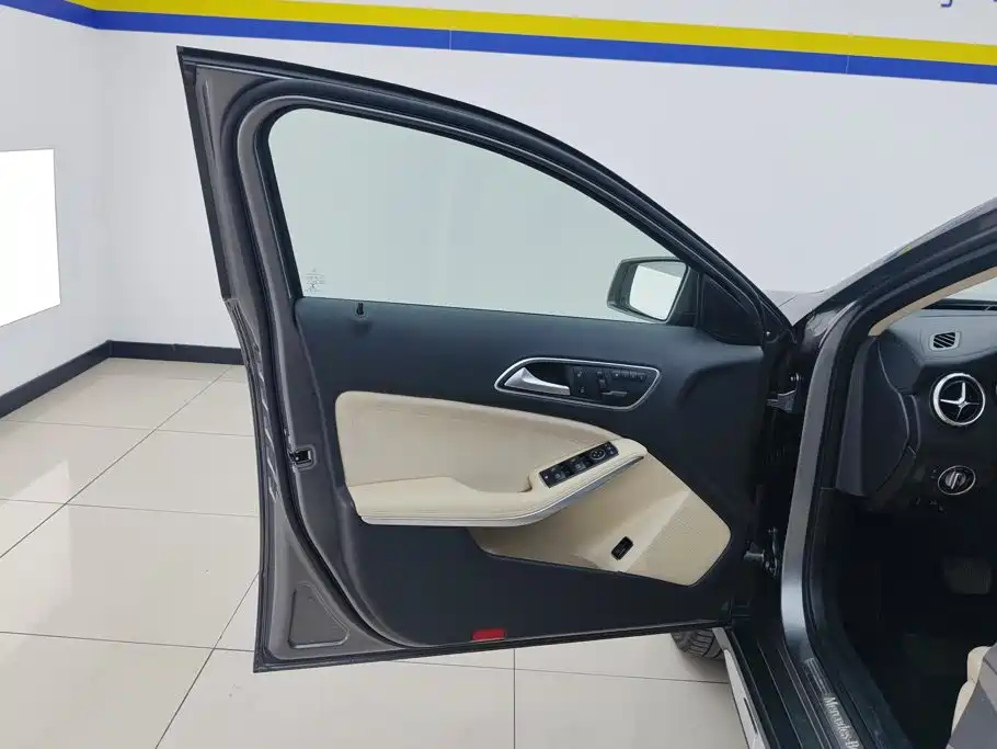 Mercedes-Benz GLA — миниатюра 7