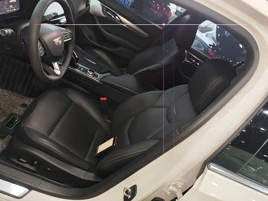 Cadillac CT5 — миниатюра 15