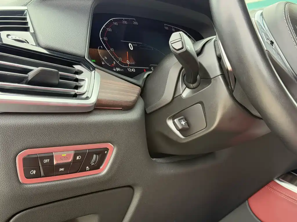 BMW X5 — миниатюра 10